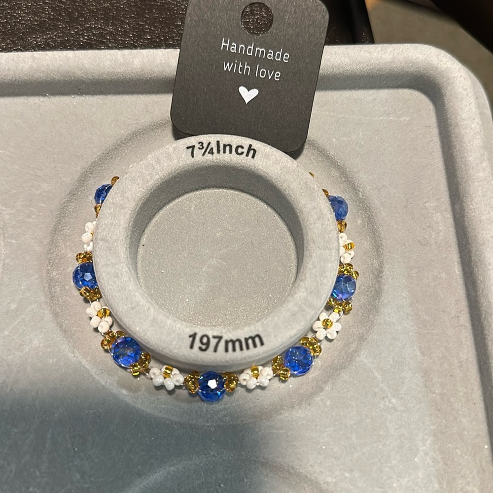 Flower bracelet